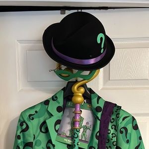 Riddler suit and accessories from spirit halloween